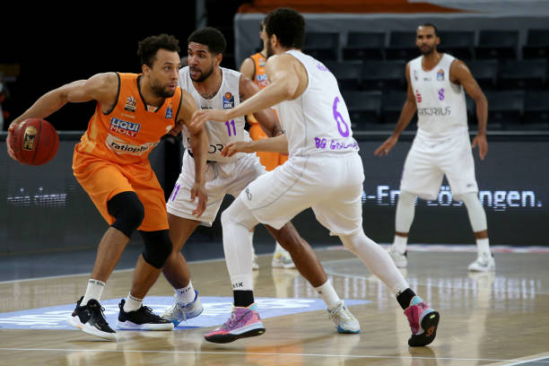 不断挑战自 不断挑战自