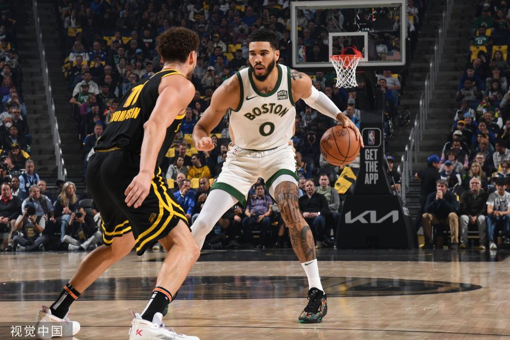 凭借在美国 凭借在美国